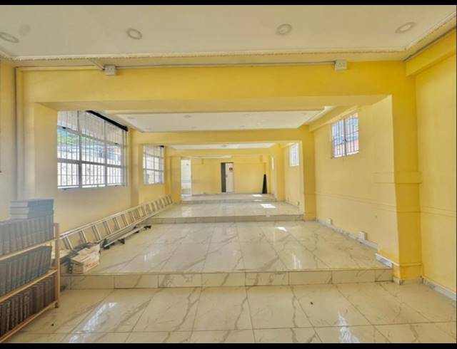 120M² FULL FLOOR TO LET IN BULWER